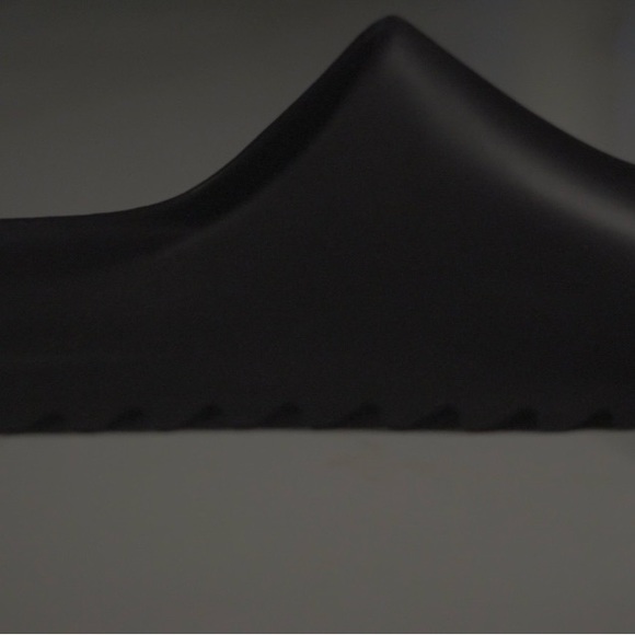 Black Onyx Yeezy Slides size 12 - Picture 6 of 7